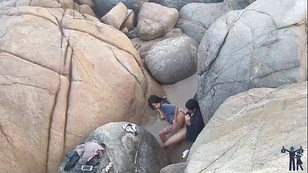 Levei a namorada na praia para ter uma linda vista, só não disse qual