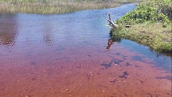 Fui na praia de nudismo chupara a rola grande do negão safado