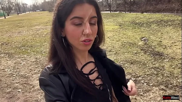 I want to walk through the park with cum on my face! Cum on my face! - Public Cumwalk