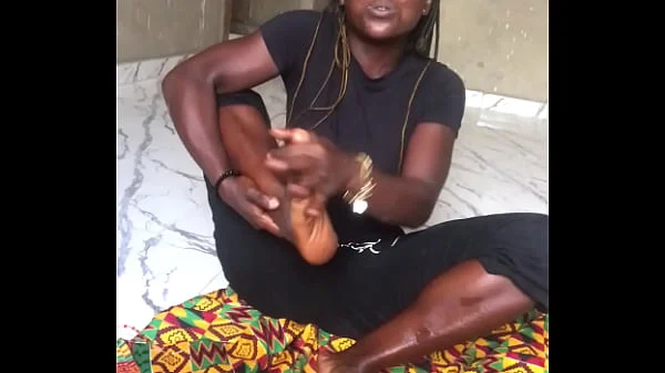 crazy bitch enjoys to massage and lick the feet cleaning