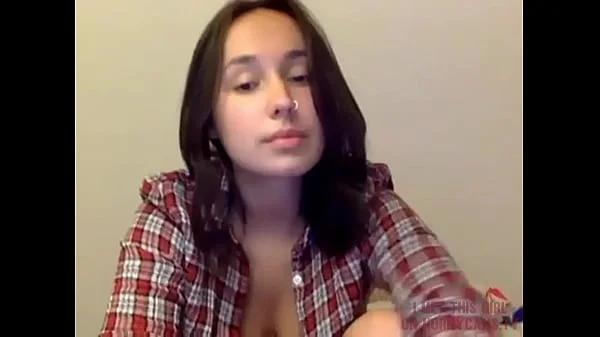 Cam girl masturbating on hornycamstv