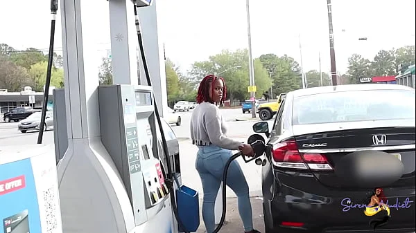 He meets a pornstar at the gas station