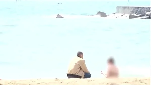 He proves he can pick any girl at the Barcelona beach