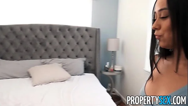 PropertySex Homeowner's Wants To Fuck Older Real Estate Agent