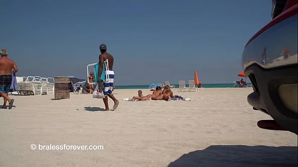 Beach Plugged with many onlookers