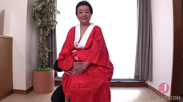 When Yuko Ogasawara, an 81-year-old widow, is a cheerful and energetic gives a massage to a young man, she shows off her age-old skills of making him impatience. - Intro